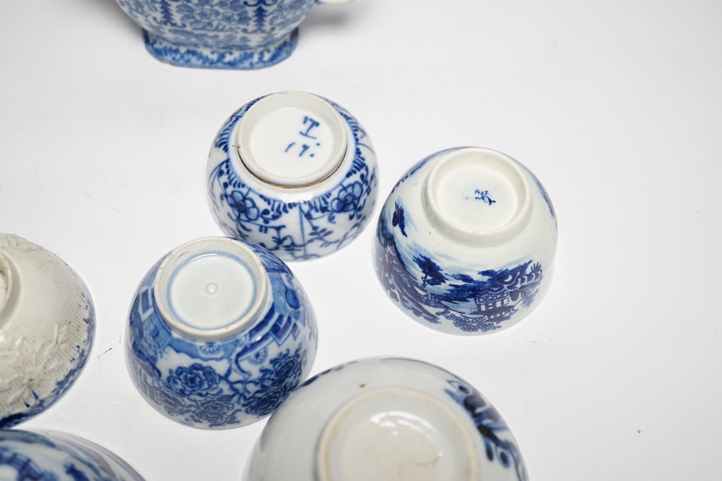 A group of Chinese blue and white tea bowls etc, 19th century and later (12)